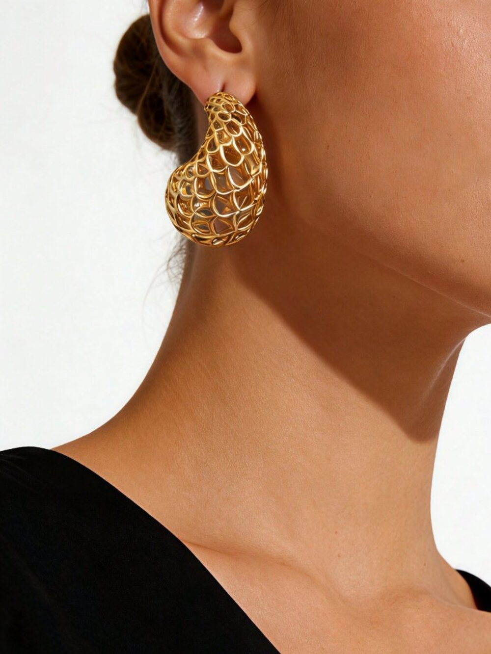 Yellow Gold Luxury Women's Exaggerated Hollow Water Drop Earrings